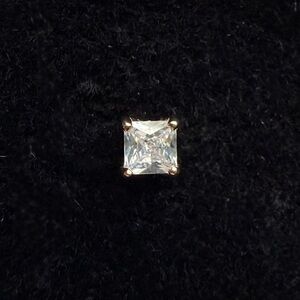 Invictus Threadless End Princess Cut Earring Pin